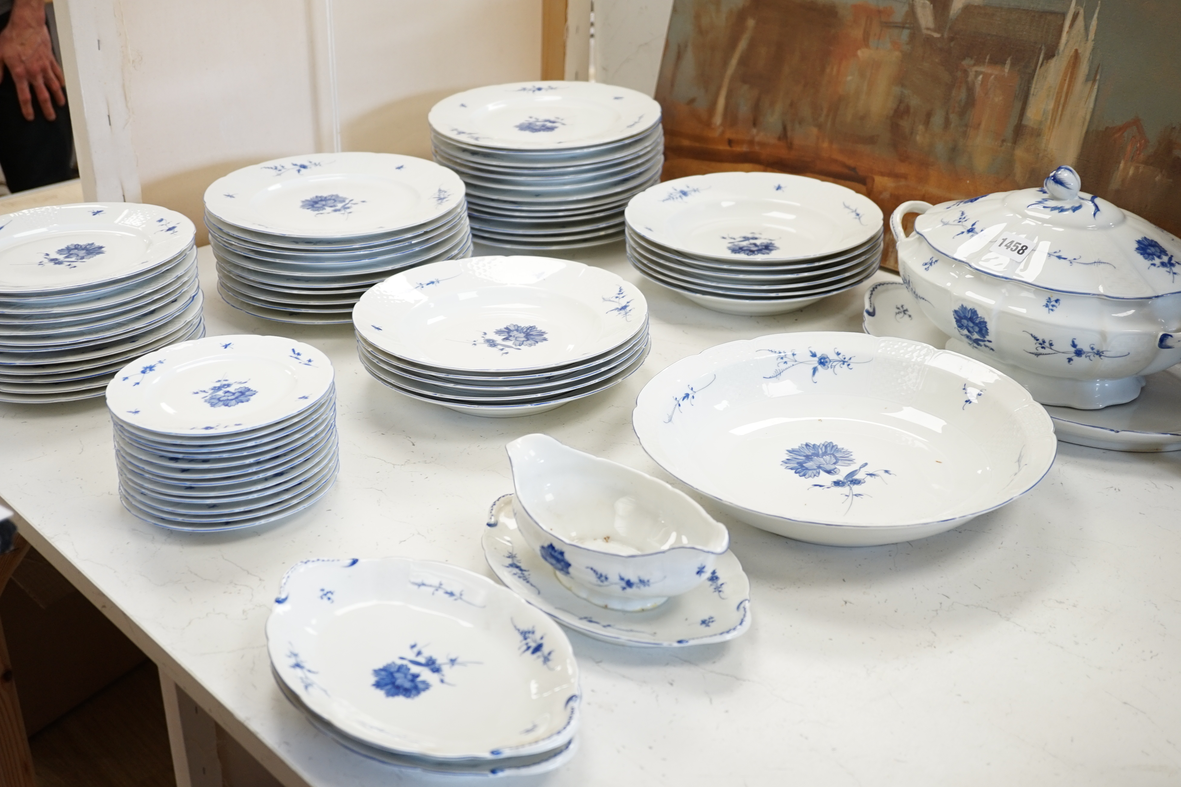 A Chantilly blue and white floral dinner service